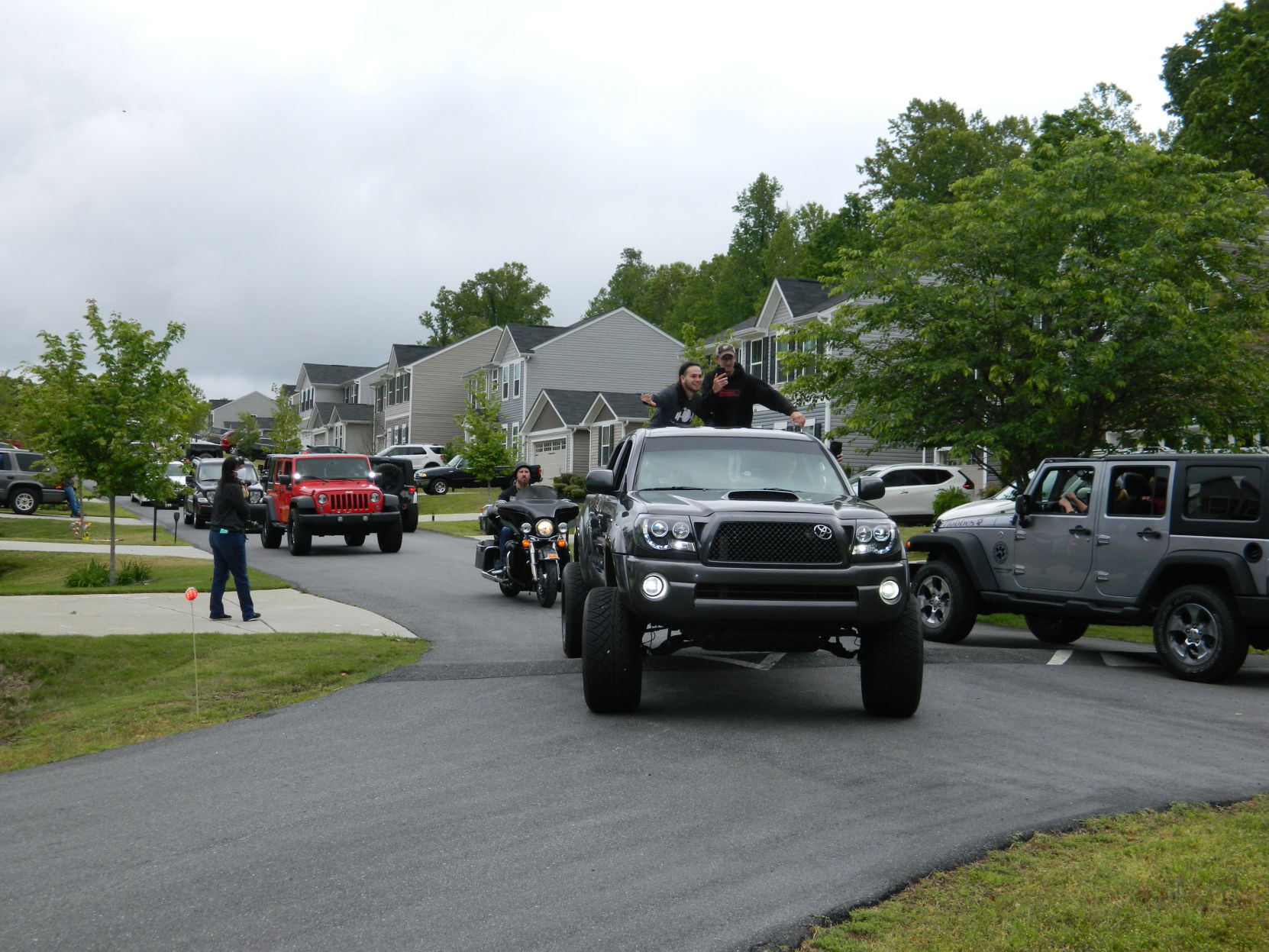 Troutman Jeep parade (35).JPG
